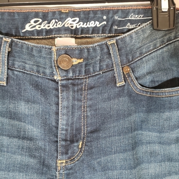 Eddie Bauer Curvy Boot Cut  Medium Washed Jeans Sz 8P - Picture 3 of 12